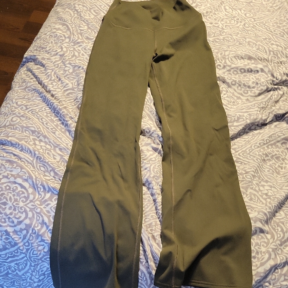 Alo Softsculpt 7/8 Boot Cut Flare Pant Legging M